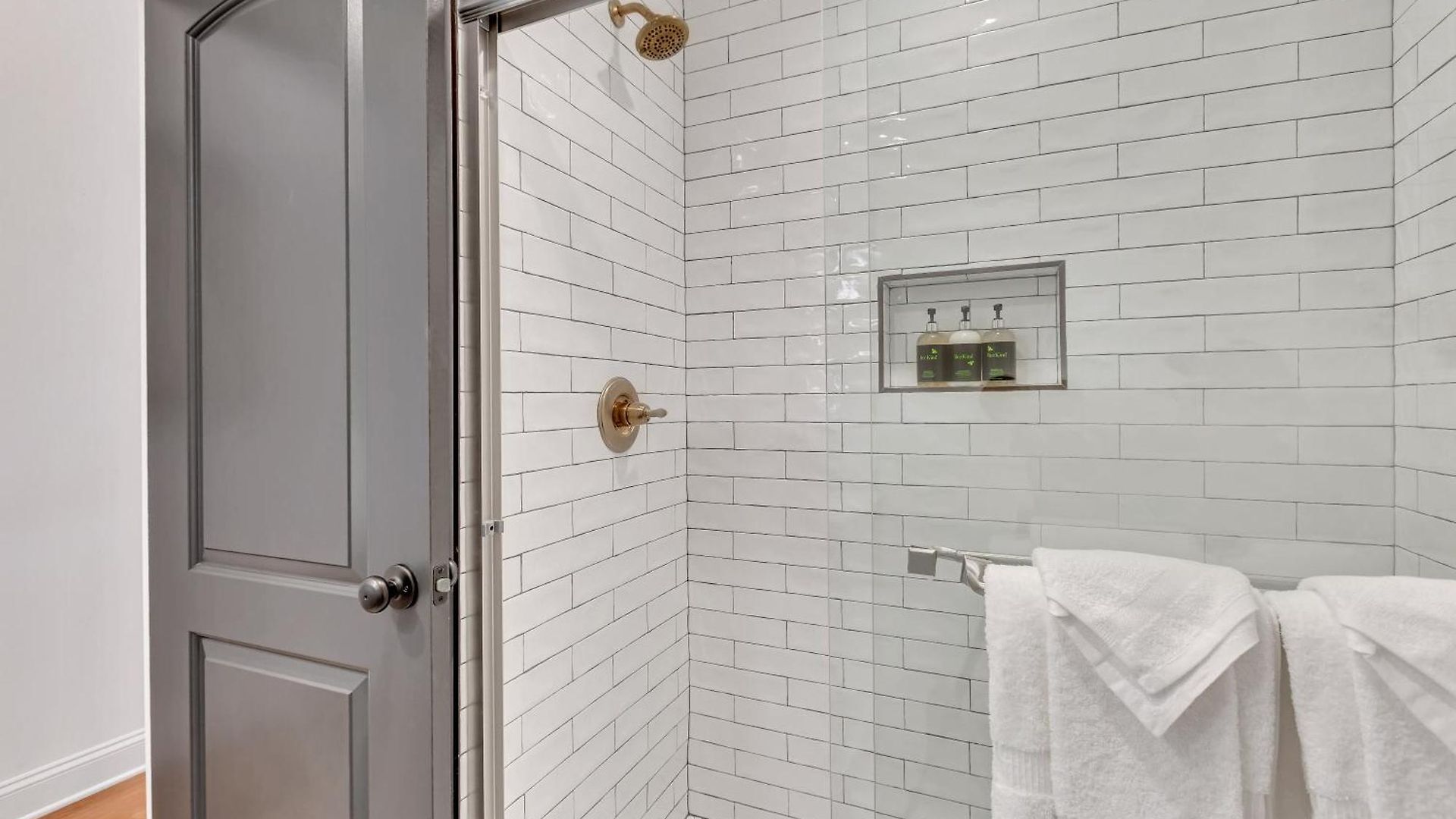 Bright Modern 4bd 2ba In The Heart Of Wrigleyville Apartment