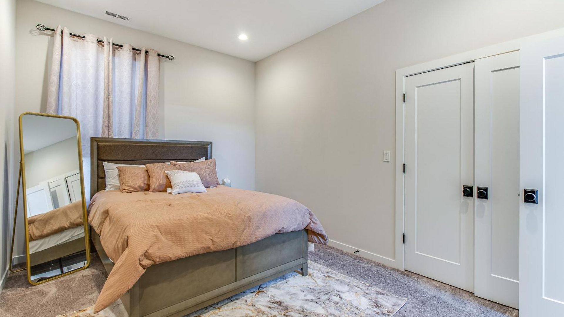 Apartment 7 Mi To Downtown Luxe Chicago