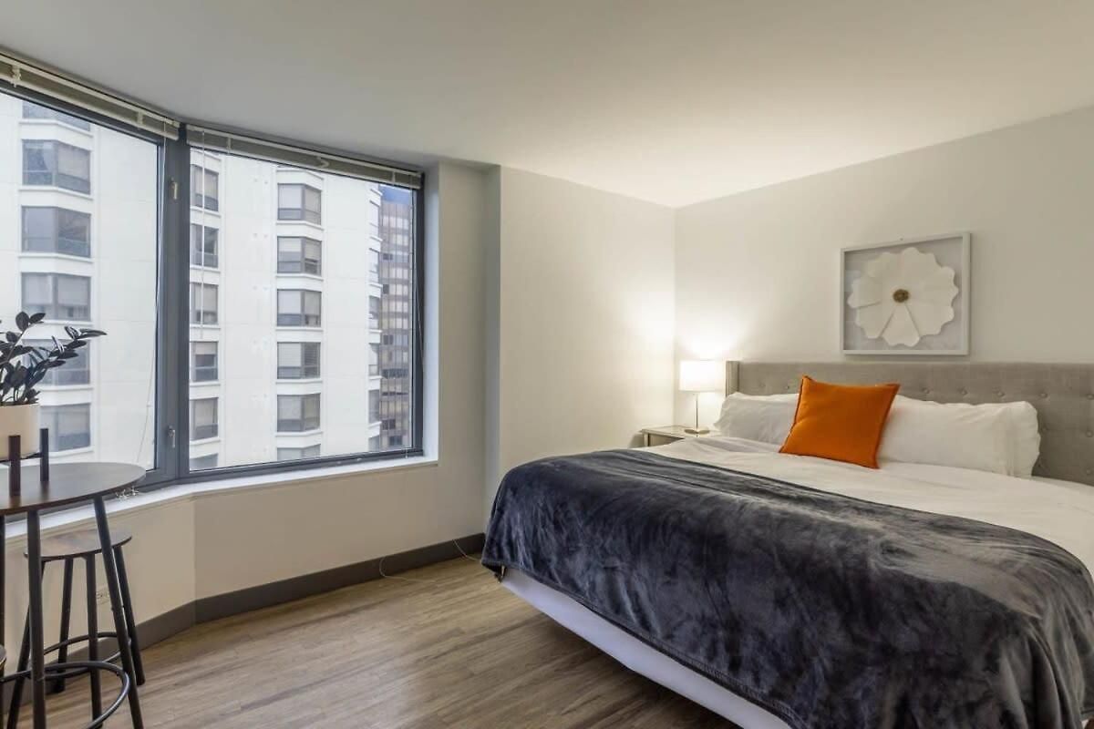 Apartment Ultimate 3br Luxury Near Navy Pier With Gym & Pool By Envitae