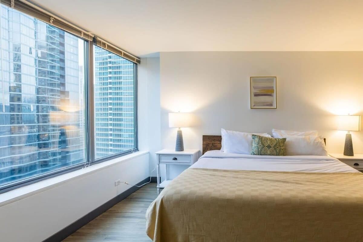 Ultimate 3br Luxury Near Navy Pier With Gym & Pool By Envitae