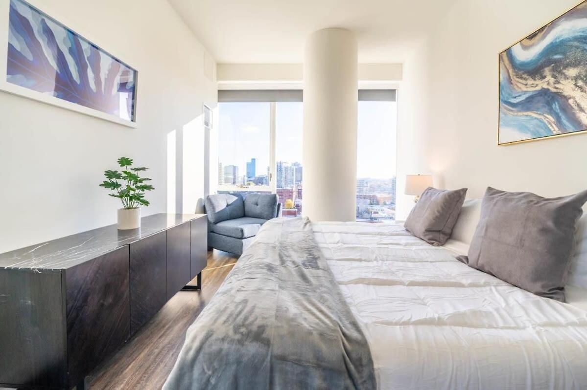 3br Luxury Glass With Views