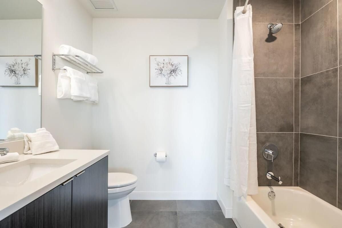 3br Luxury Glass With Views Apartment
