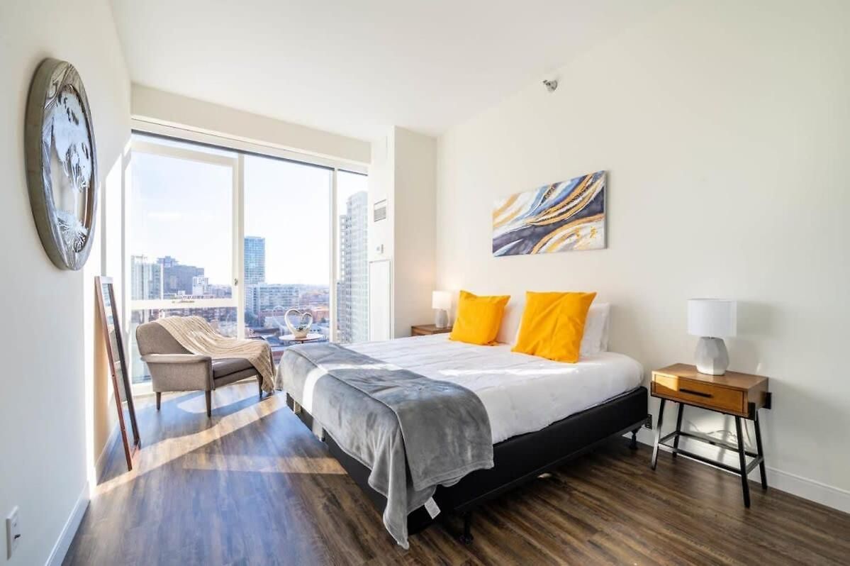 3br Luxury Glass With Views Apartment *