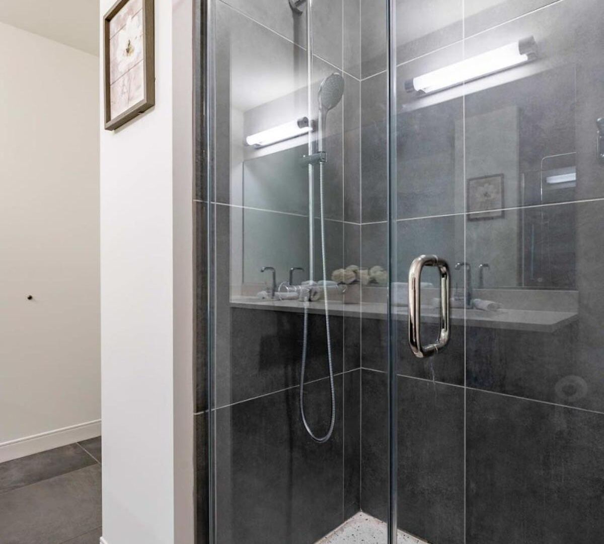 Apartment 3br Luxury Glass With Views *