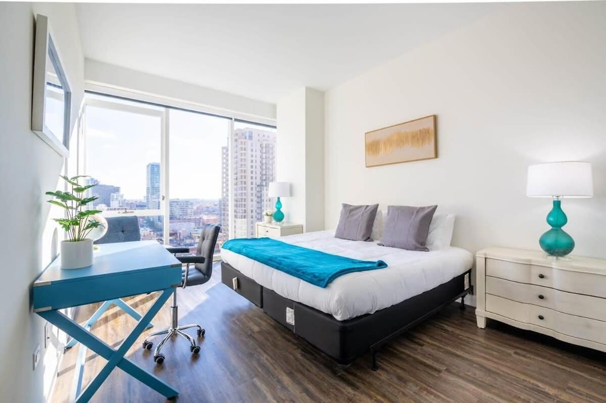3br Luxury Glass With Views * Chicago