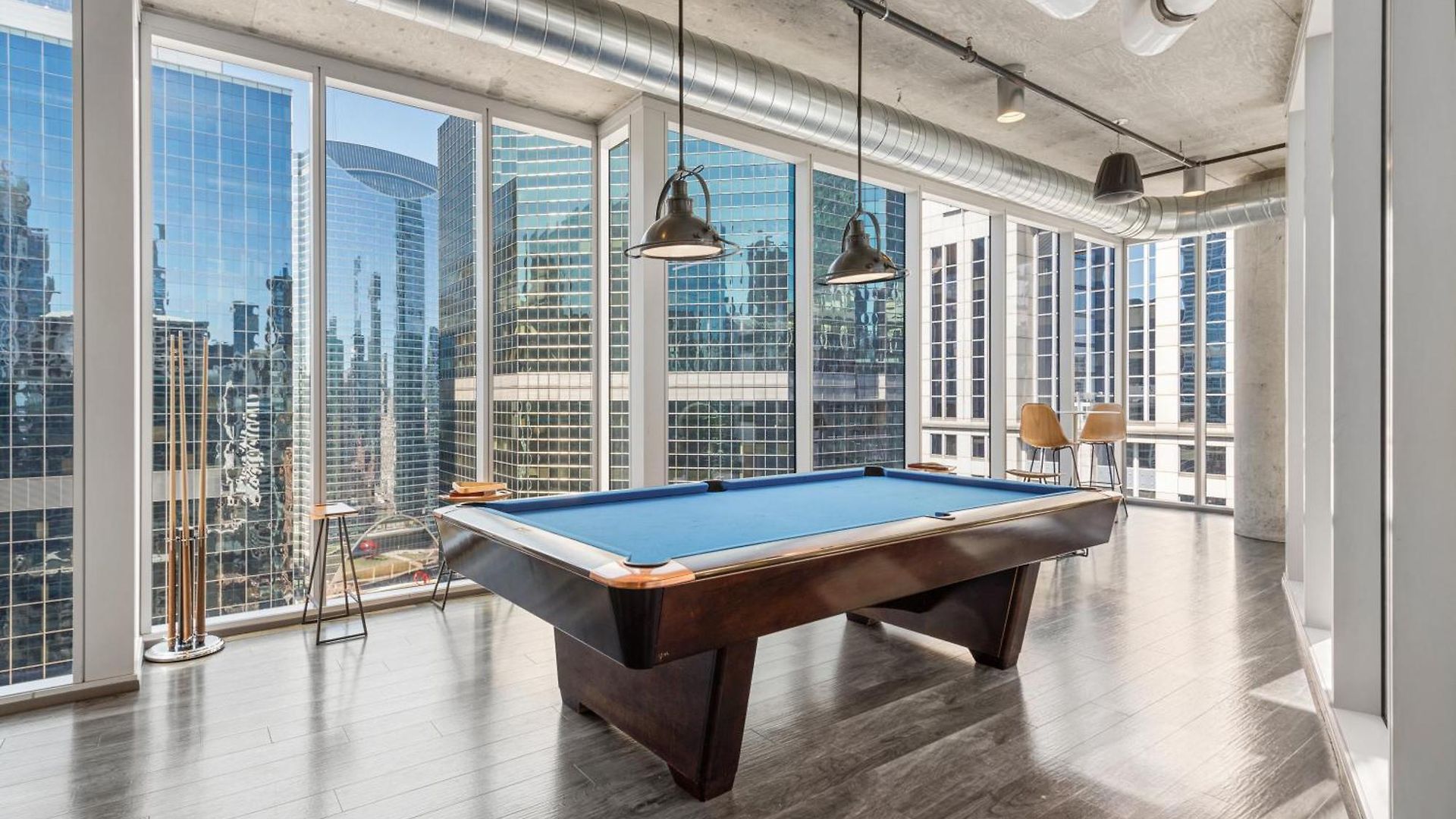 Apartment Linea Luxury Living With Indoor Pool And Rooftop Views In The Loop Chicago