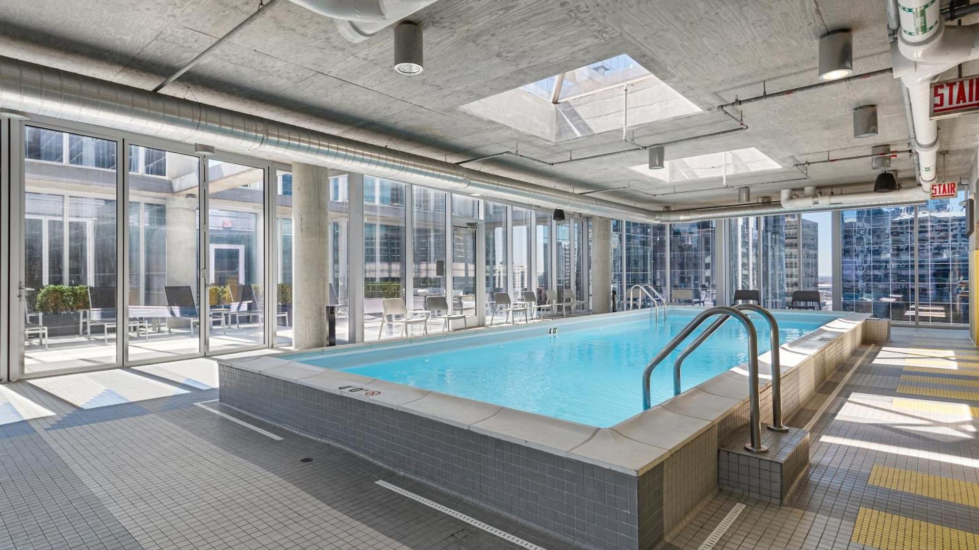 Apartment Linea Luxury Living With Indoor Pool And Rooftop Views In The Loop Chicago