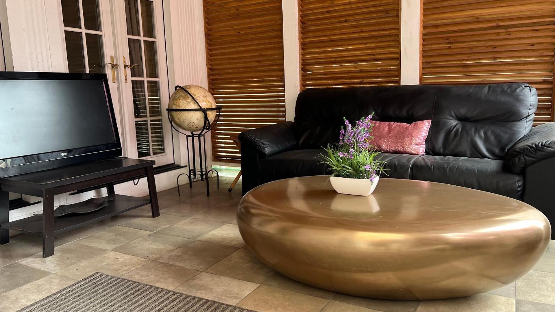 Holiday home 5 Bedroom Huge House In Location Parking Fireplace Back Yard Chicago
