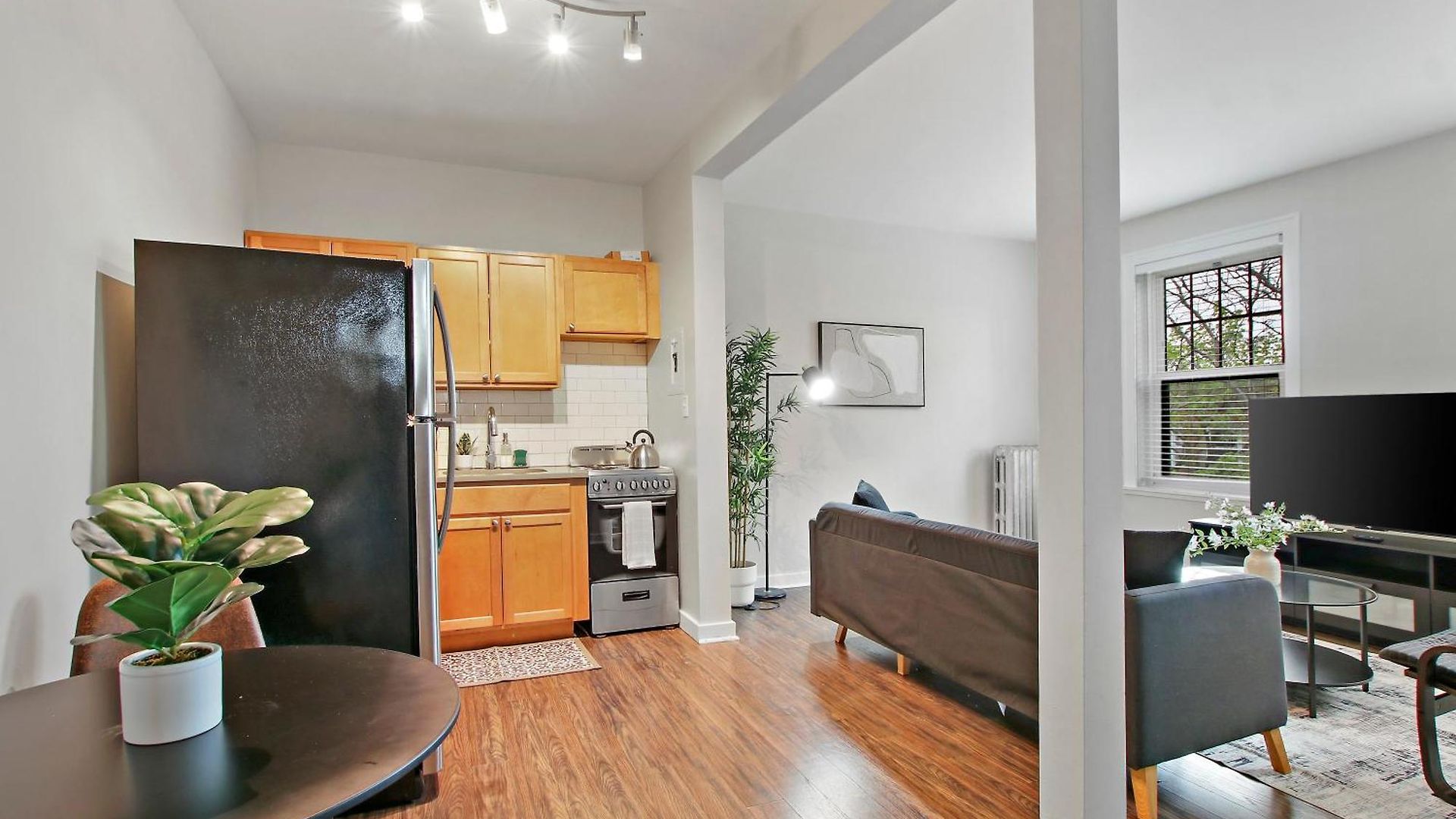 1br Tranquil Hyde Park - Harper 202 & 402 Rep Chicago