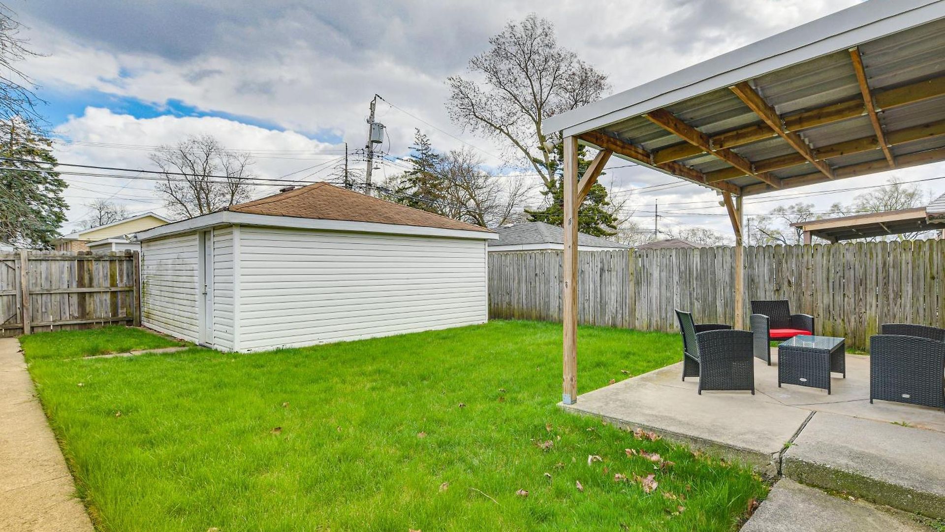 Holiday home Chicago Home In Quiet Area W/ Fenced-In Backyard *