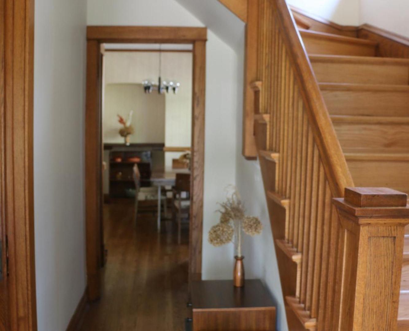 Holiday home Historic With Outdoor Hot Tub Near Downtown In Public Transportation Hub