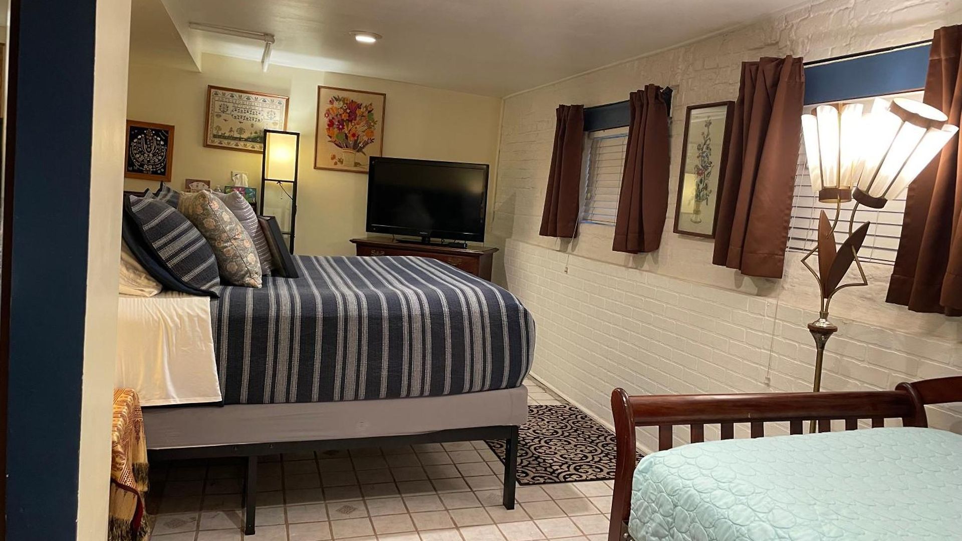 Ray's Bucktown Bed & Breakfast 3*