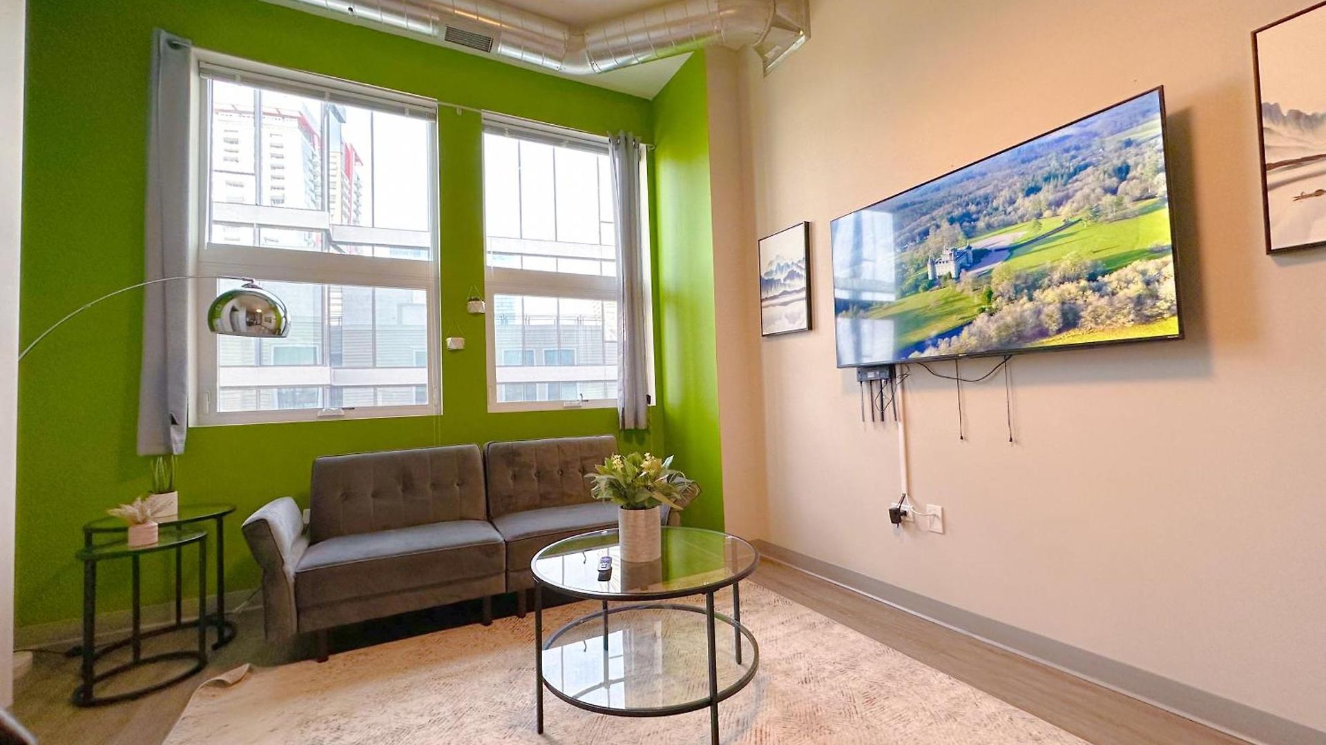 Apartment Mccormick Oasis With Balcony, Optional Parking, Patio And Gym Sleeps 6 Near Mccormick Place, Grant Park, Soldier Field & Museum Campus *