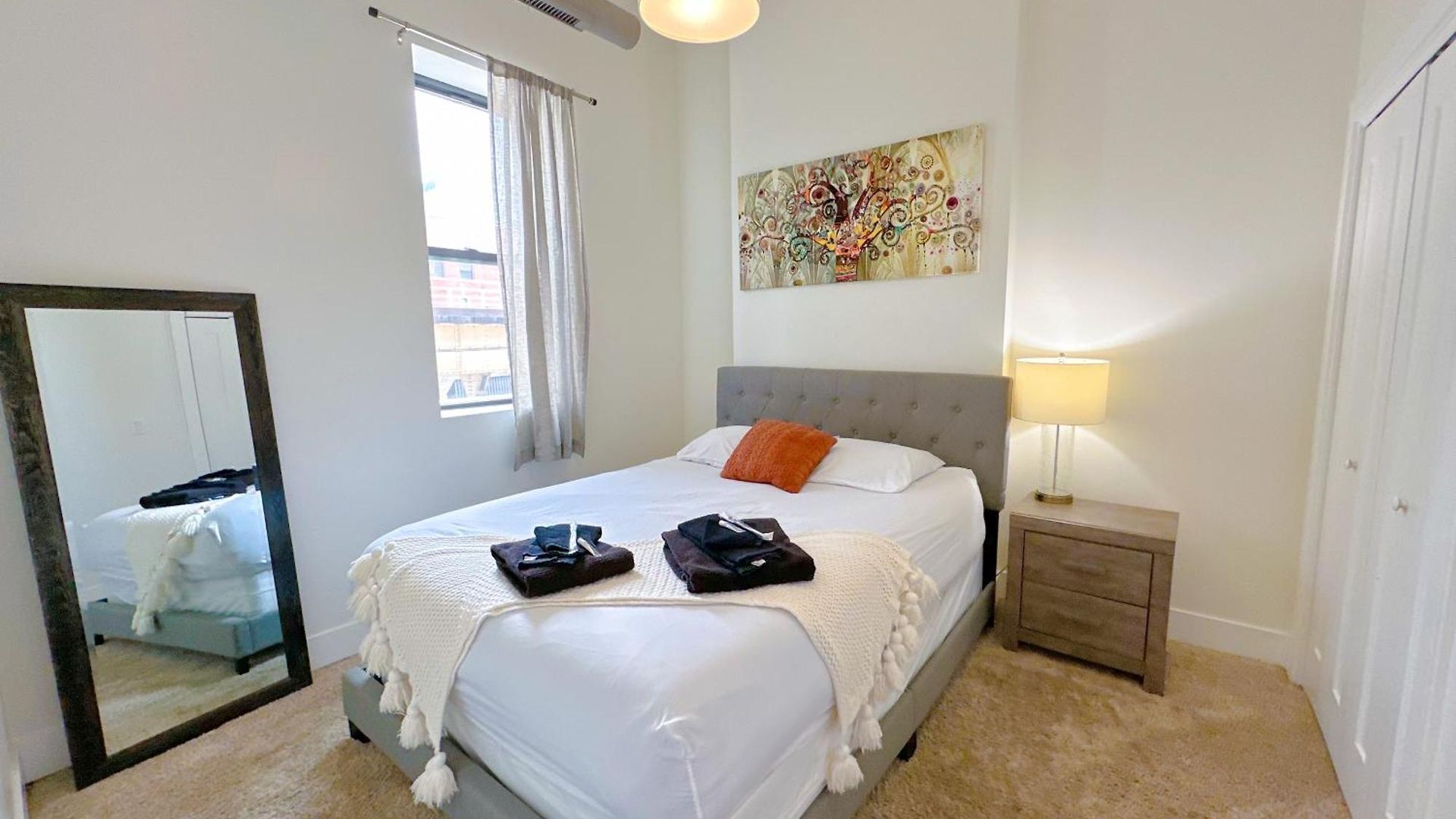 Apartment Spacious 420-friendly 2br Retreat Near Mccormick Place, Grant Park And Soldier Field *