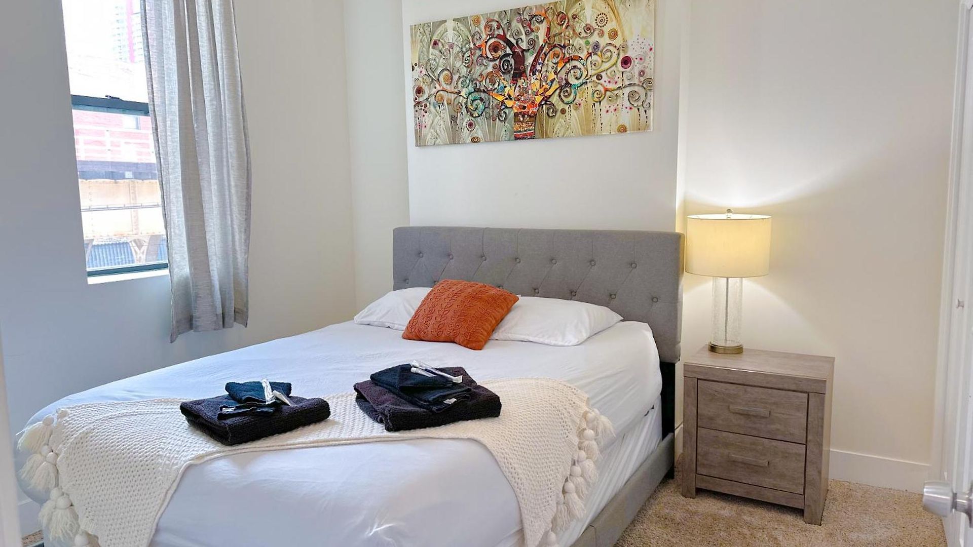 Spacious 420-friendly 2br Retreat Near Mccormick Place, Grant Park And Soldier Field Chicago