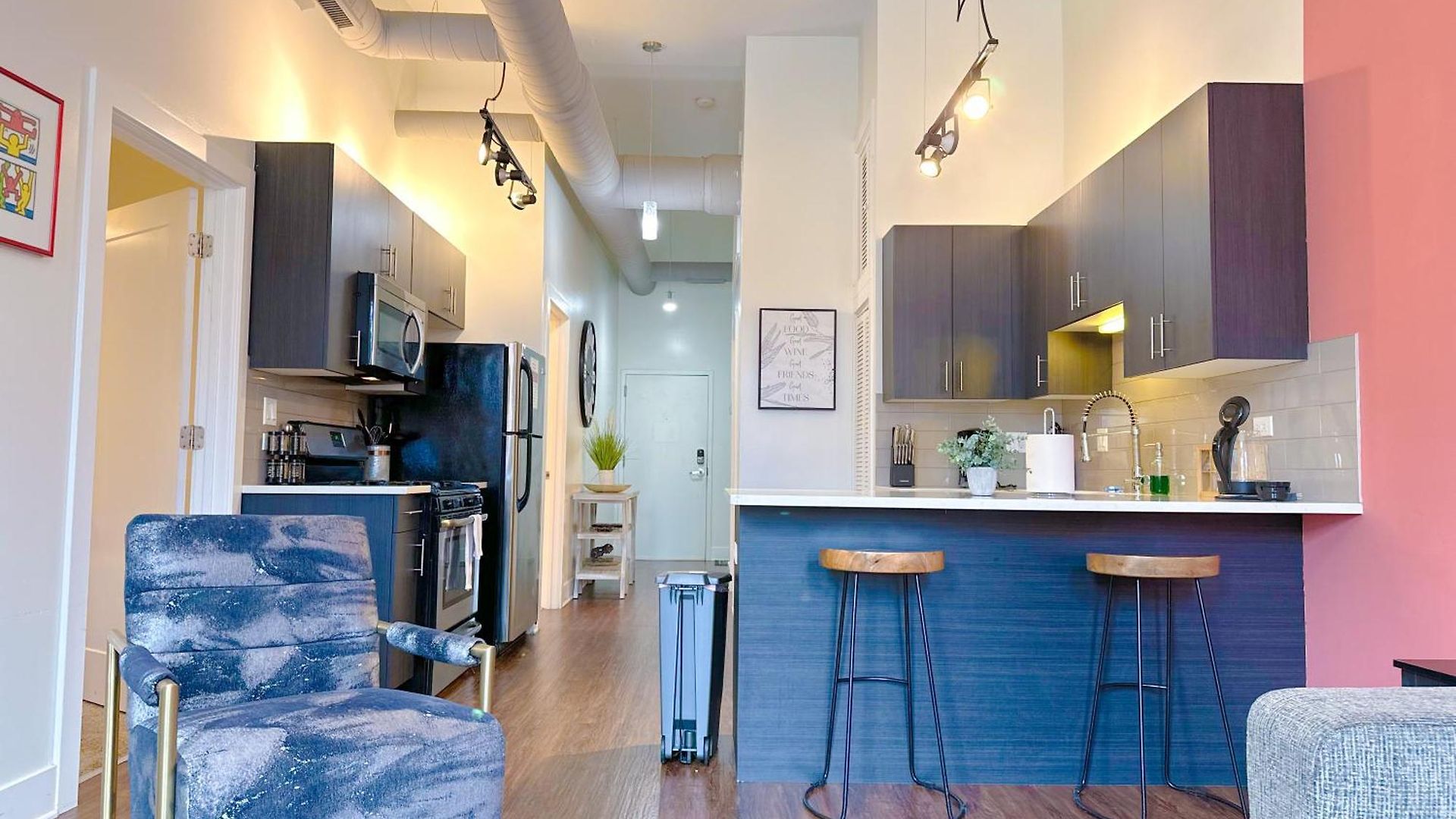 Spacious 420-friendly 2br Retreat Near Mccormick Place, Grant Park And Soldier Field