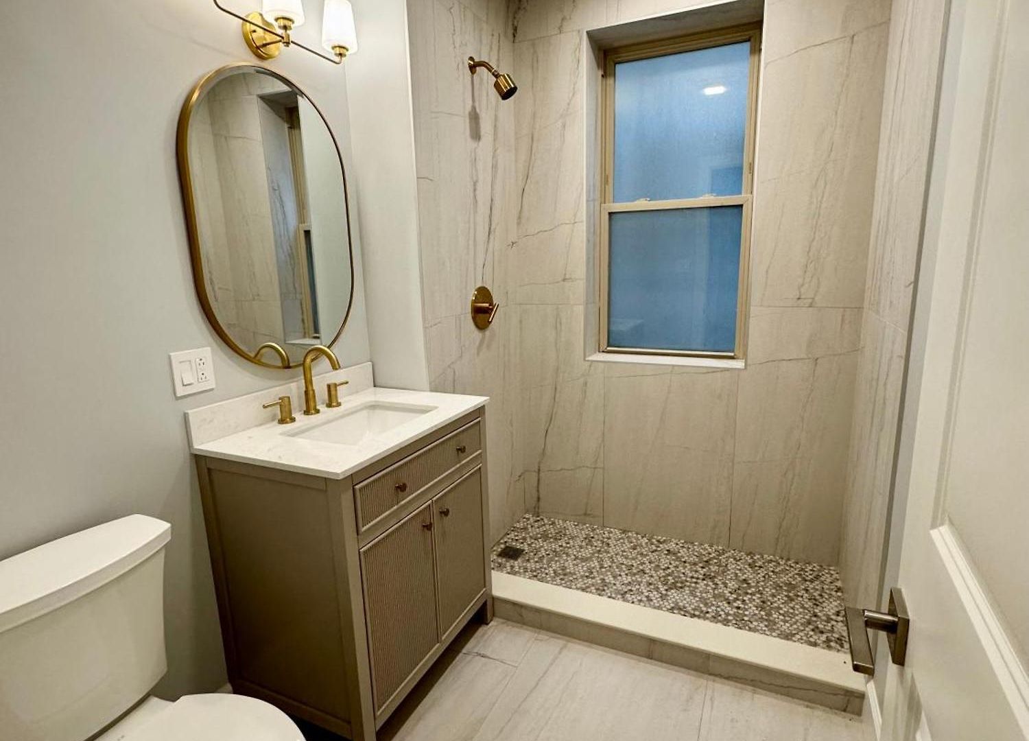 Cozy Nest In Chicago's Vibrant Lincoln Square Apartment Chicago