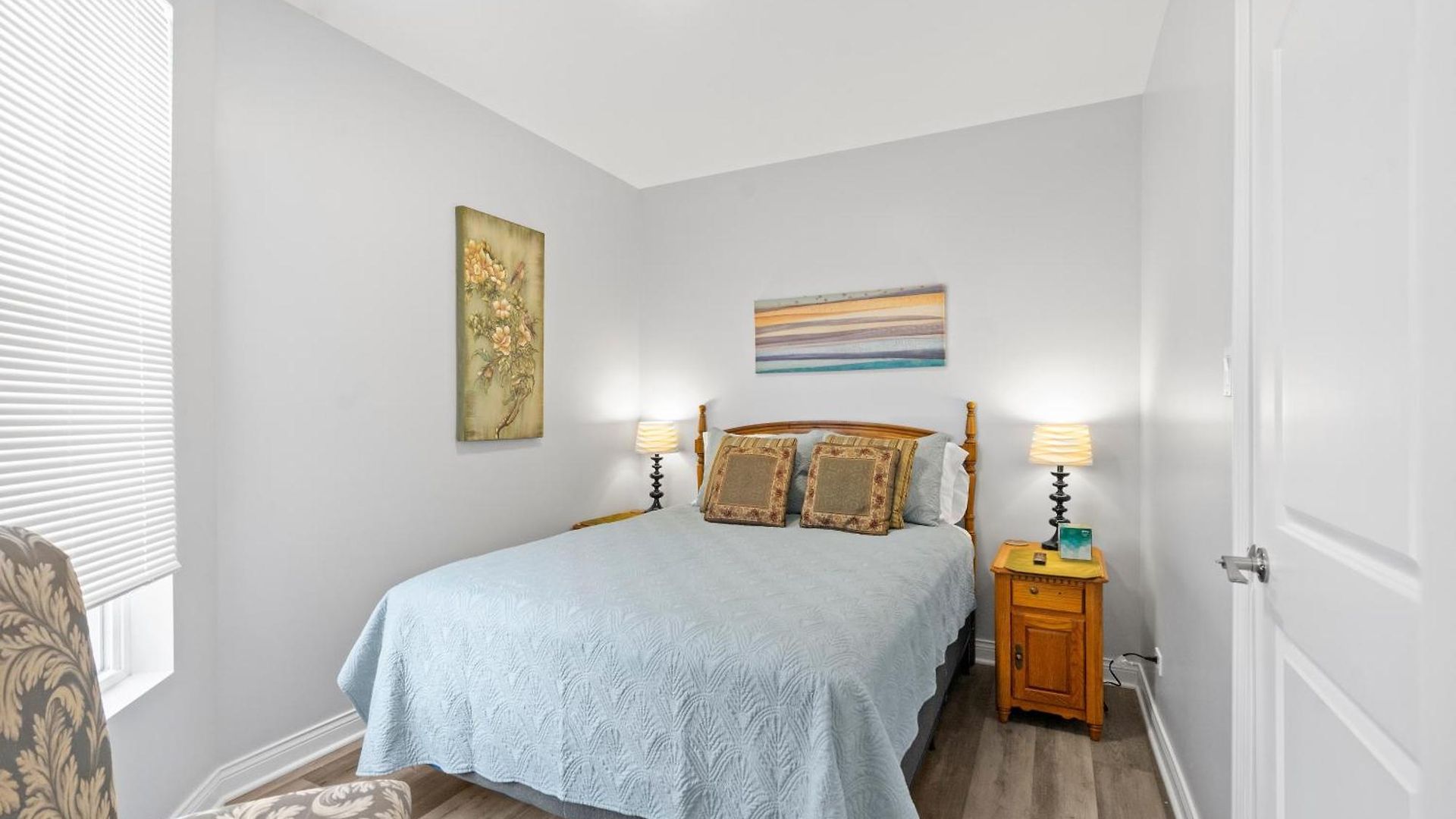 Newly Rehabbed Greystone With 2 Private Apartments, Backyard, Garage, Laundry, Close To Expressway Apartment *
