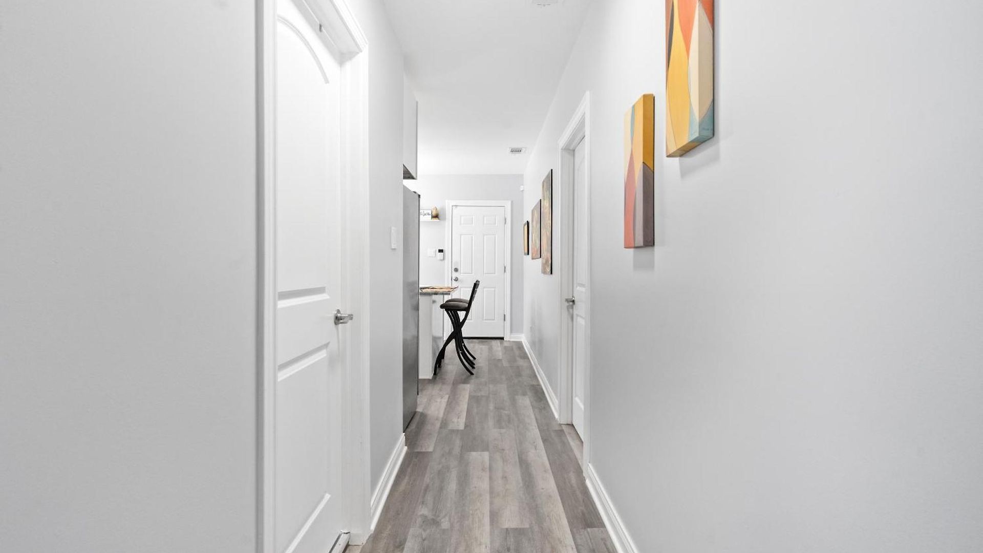 Newly Rehabbed Greystone With 2 Private Apartments, Backyard, Garage, Laundry, Close To Expressway Apartment