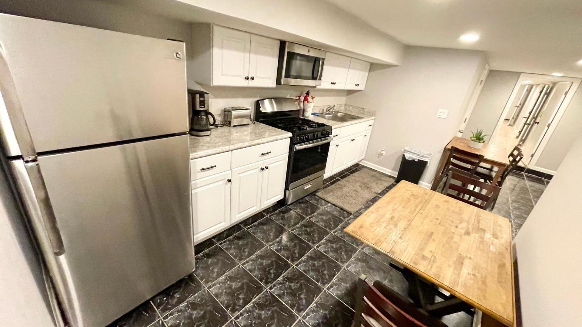 Homestay Close To Downtown - Free Parking Chicago