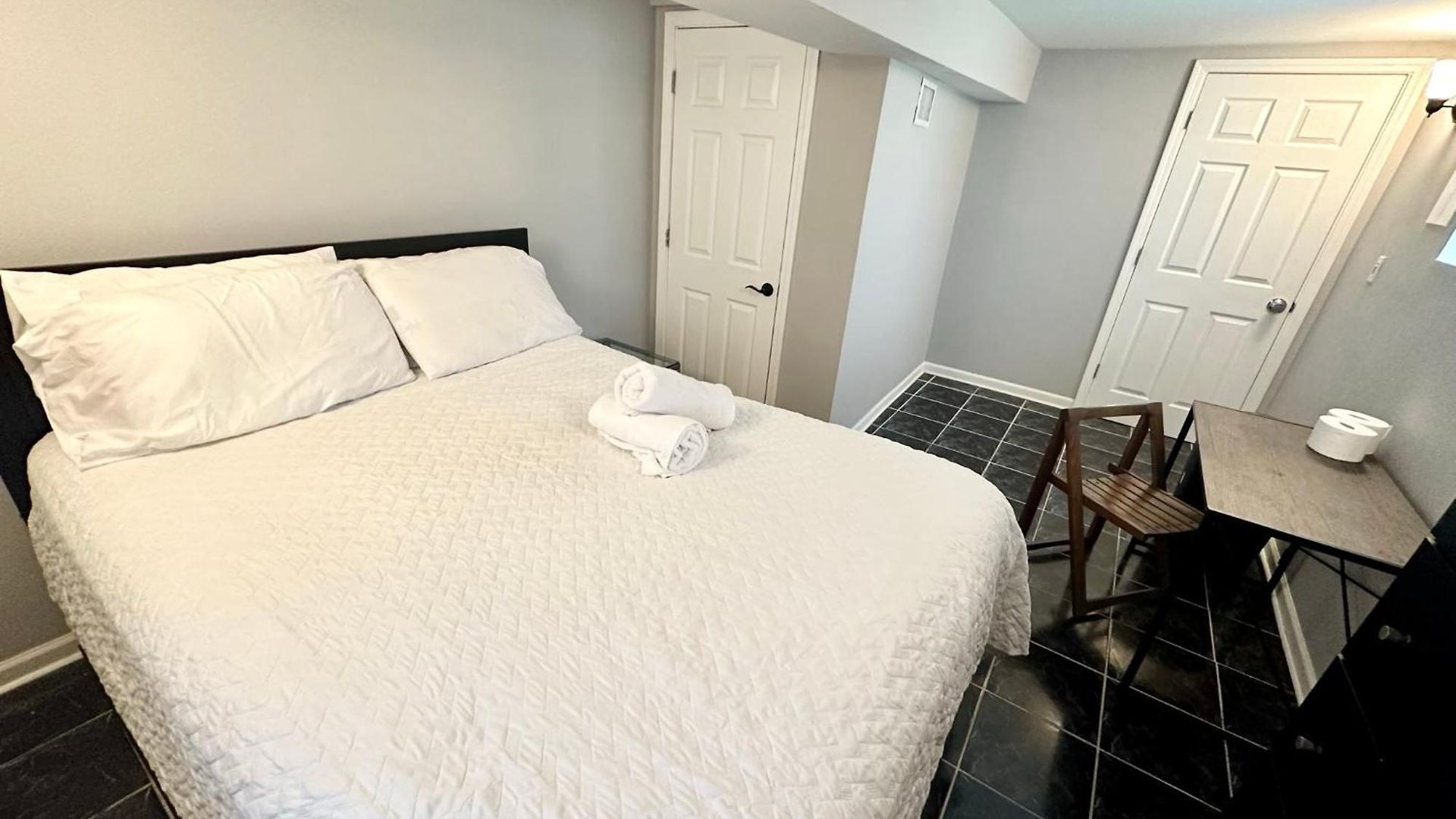 Close To Downtown - Free Parking