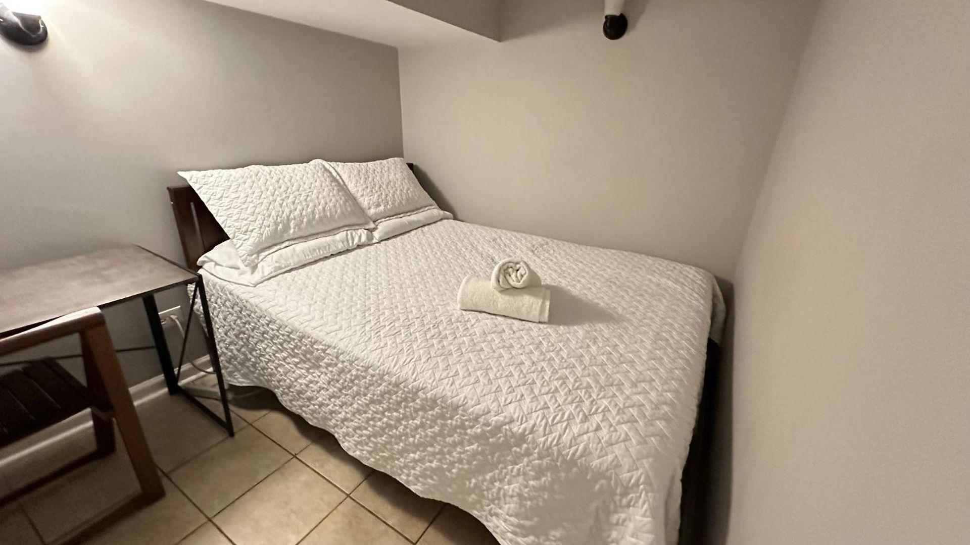 Close To Downtown - Free Parking * Chicago