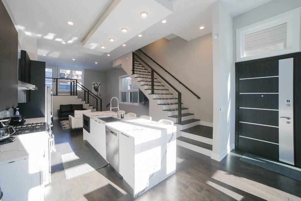 Magnificent New W/8 Beds & Free Parking Holiday home Chicago