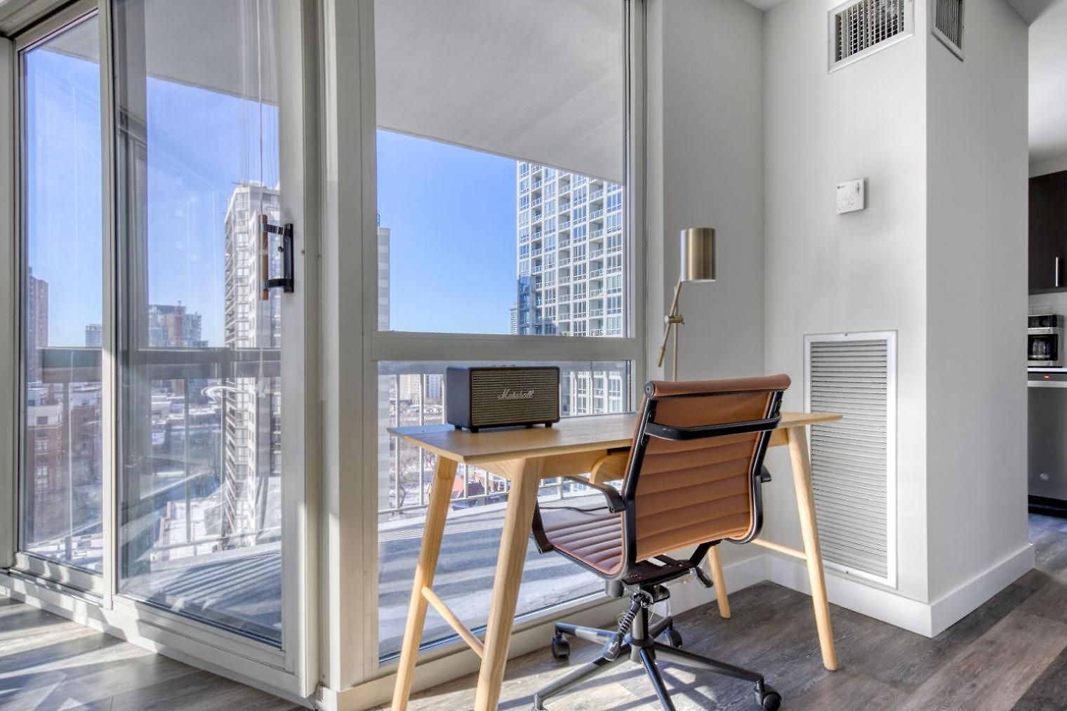 Apartment Gold Coast 2br W Outdoor Terrace Nr Beach L Chi-1016