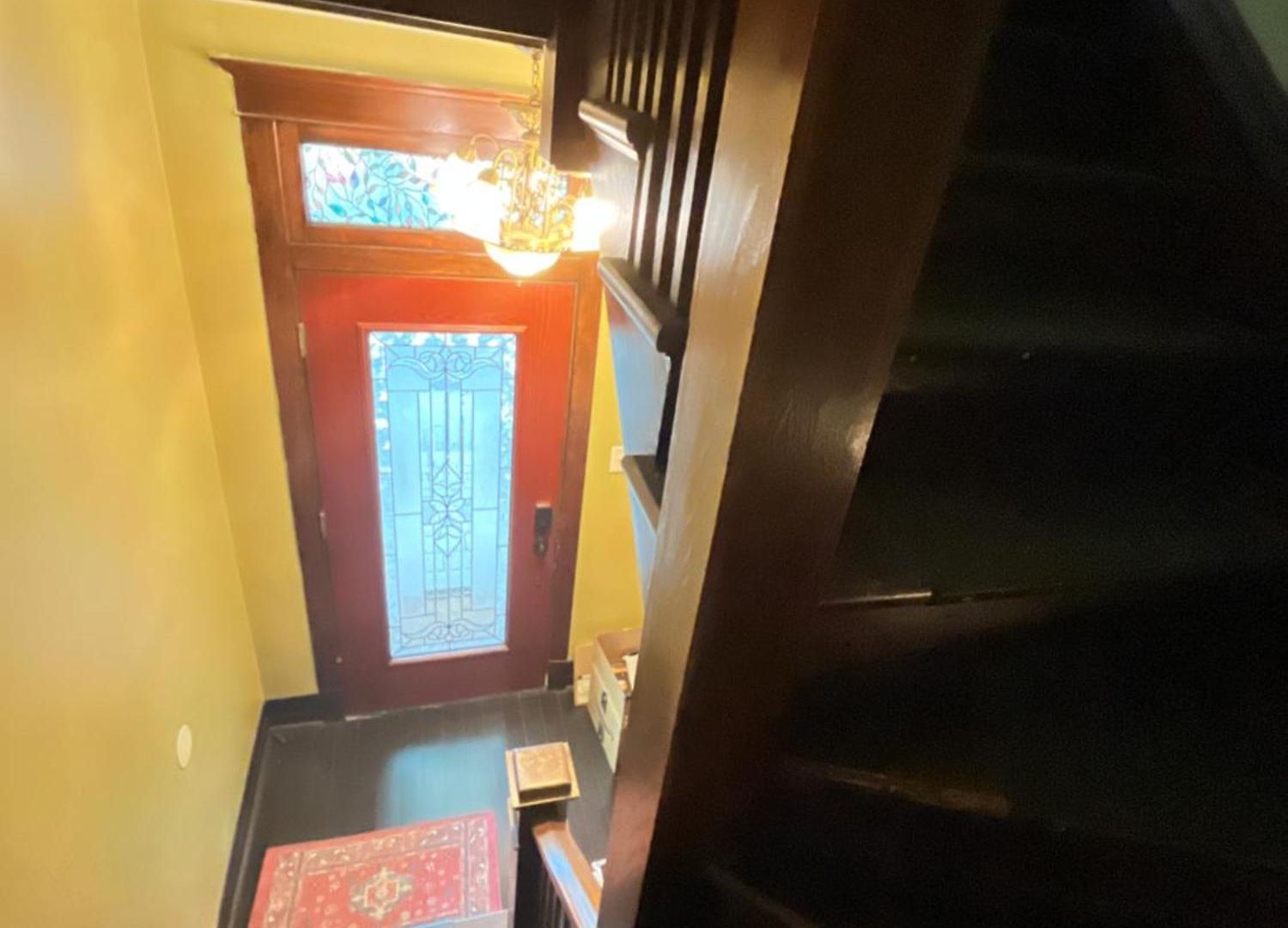 Apartment Irving Park Updated Vintage Unit 2-flat *
