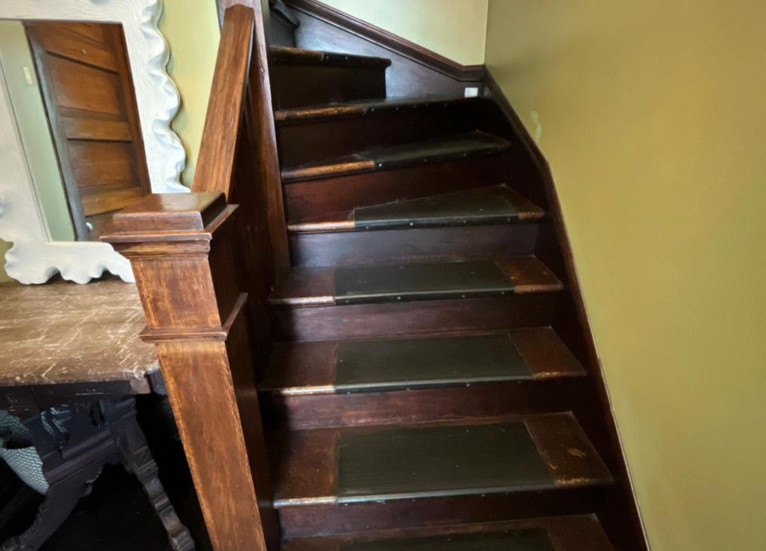 Irving Park Updated Vintage Unit 2-flat *