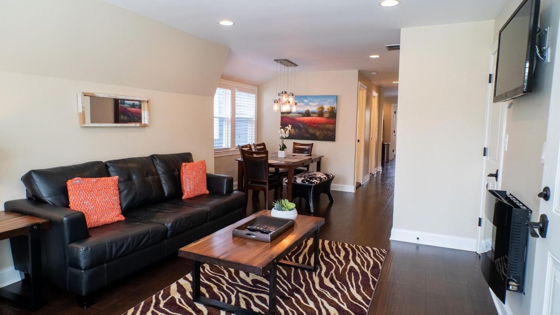 Apartment Roscoe Village Chicago