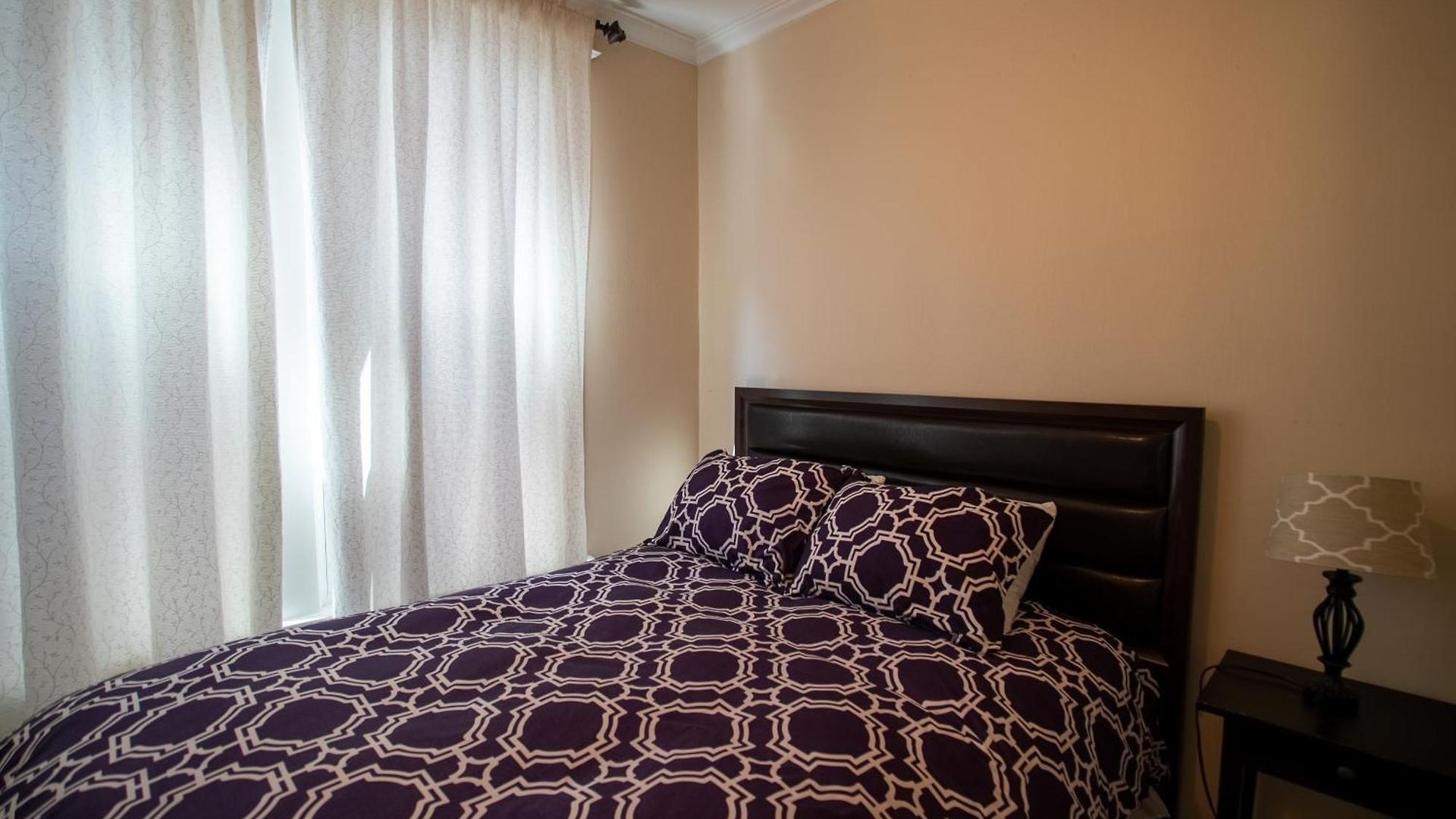 Apartment Roscoe Village Chicago