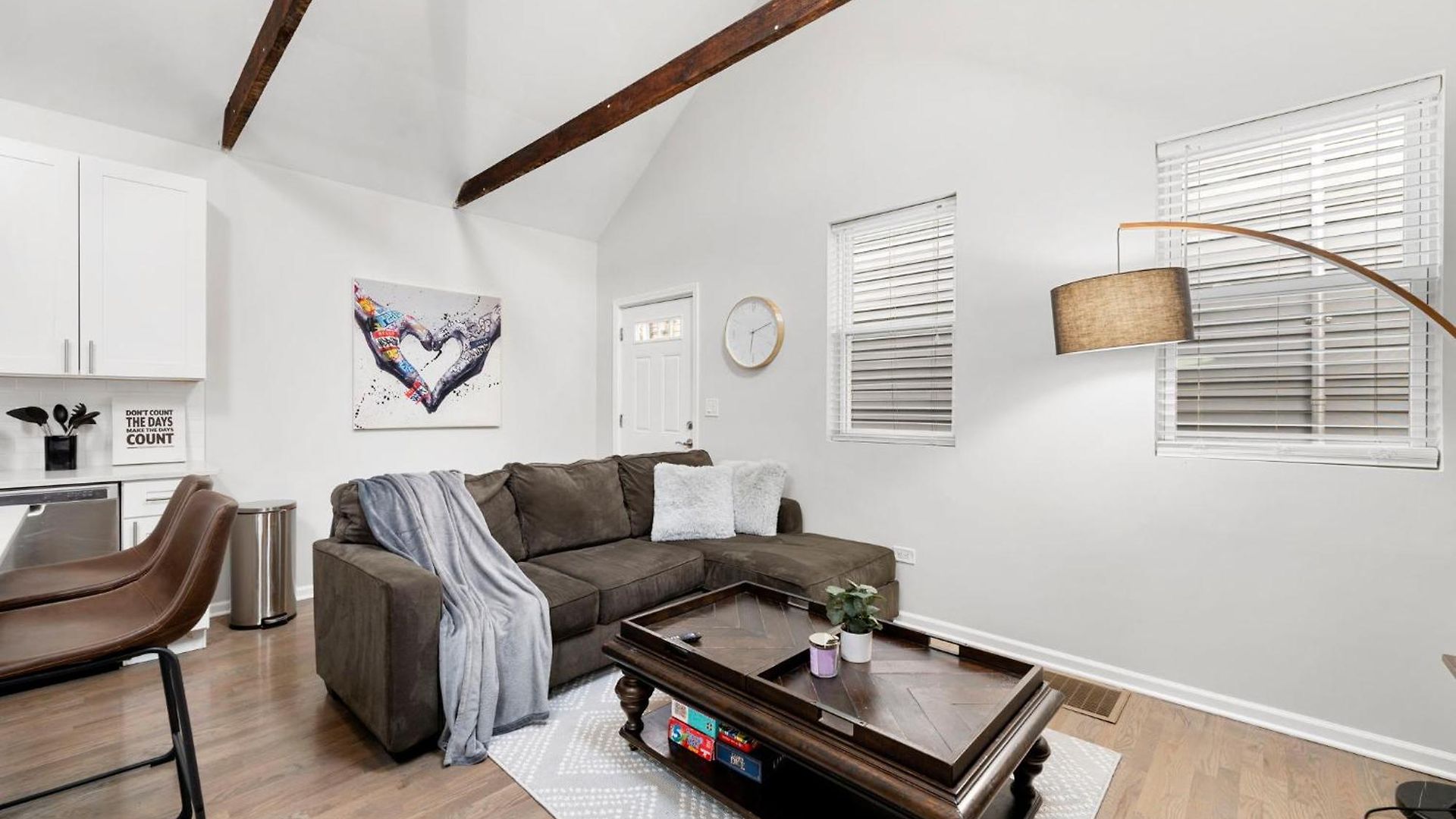 Treasure 4 Bed Getaway Holiday home Chicago