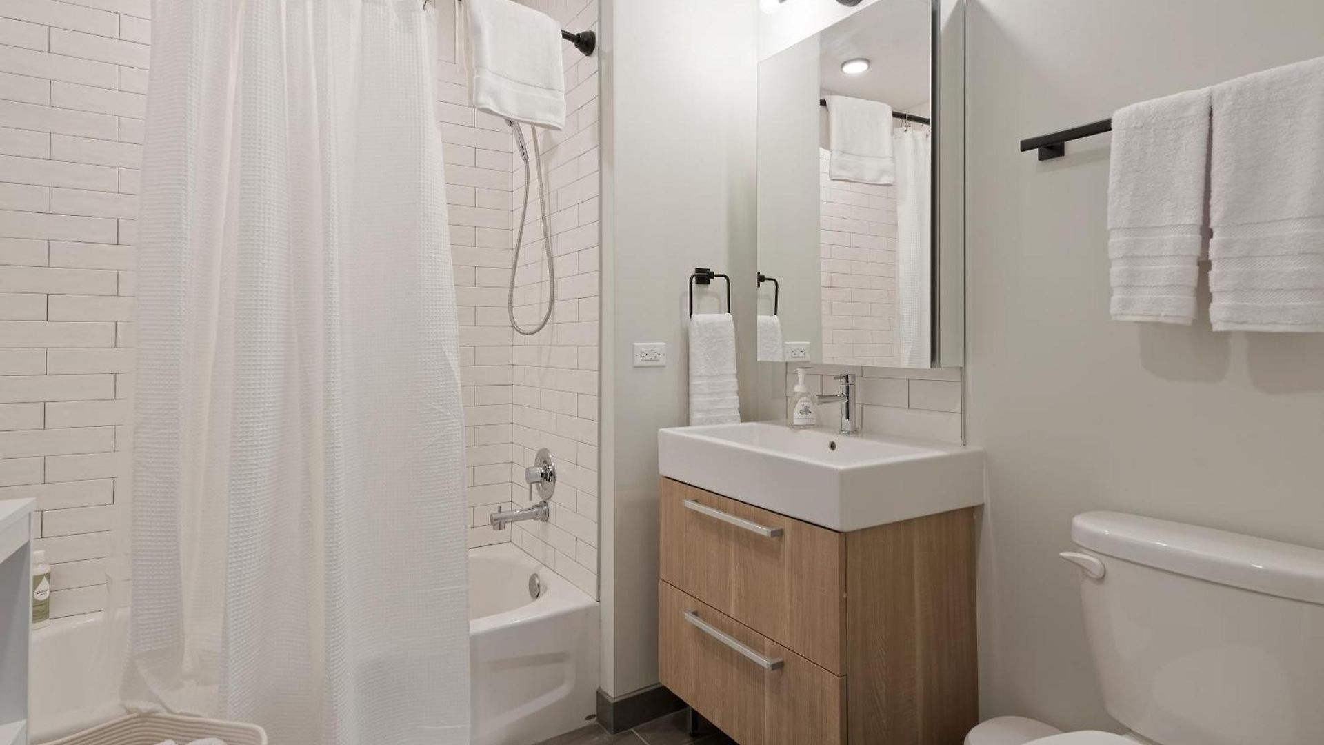 Experience Downtown At Millennium - Luxury In The Loop Apartment *