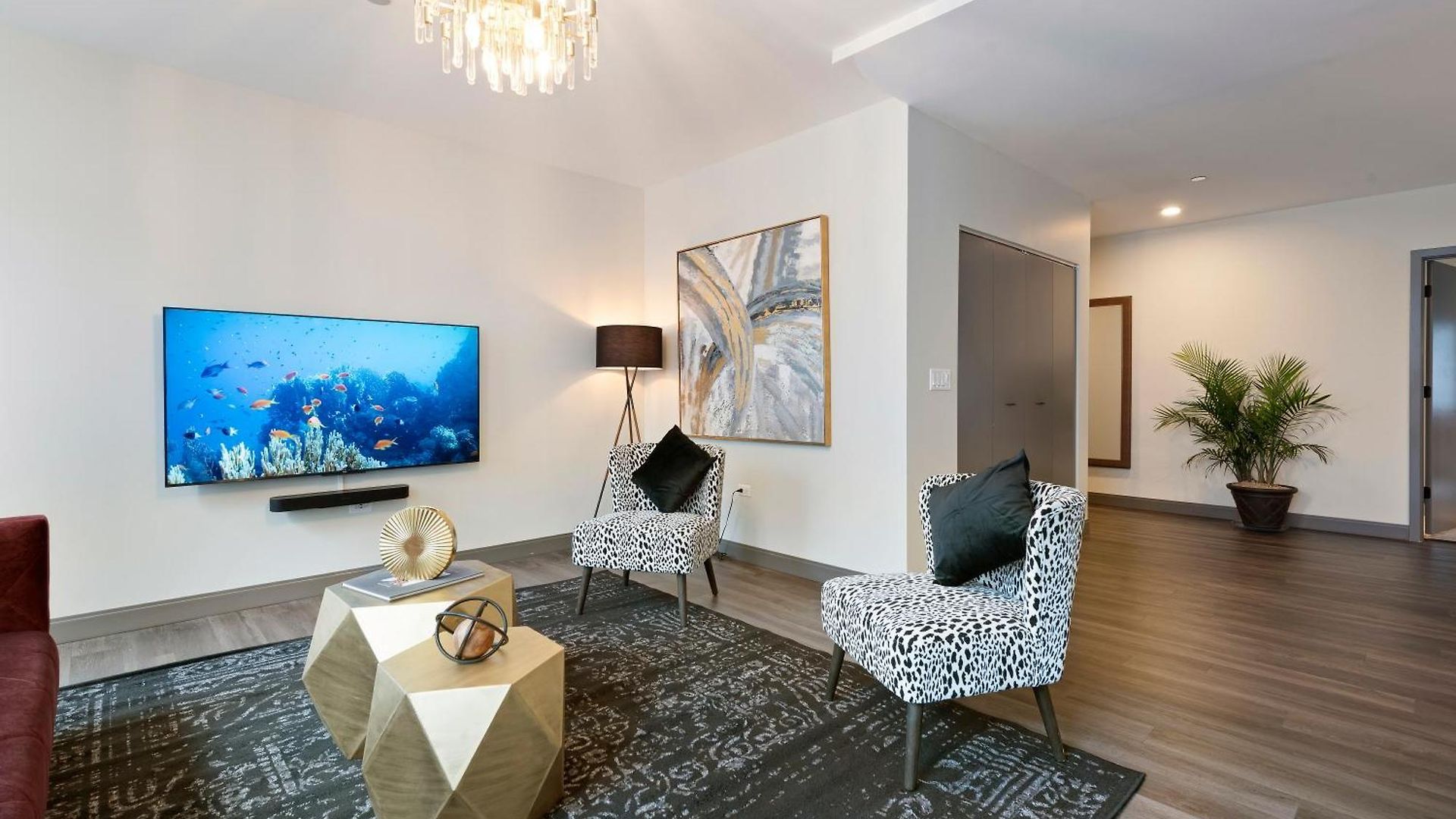 Experience Downtown At Millennium - Luxury In The Loop Apartment Chicago
