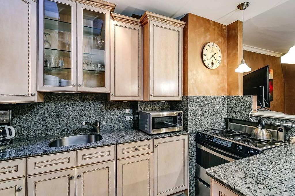 Historic And Unique Brownstone In Gold Coast - Downtown - 3 Apartment Chicago