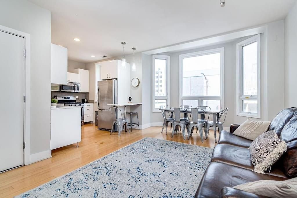 Cozy Beautiful Downtown Unit Chi In Prime River North Location Near Mag Mile - 1 *
