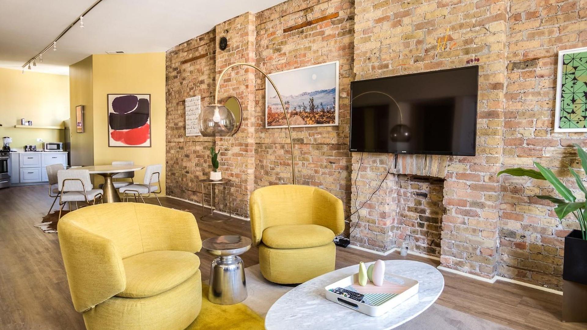 Apartment Beautifully Remodeled Third Floor Flat In River North - 3n Chicago