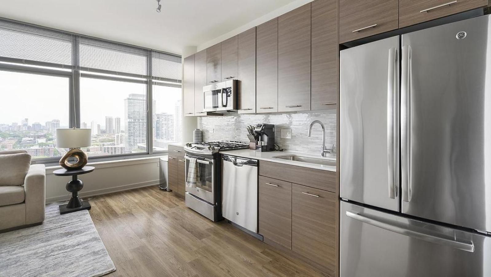Apartment Landing At Next - In Near North Side