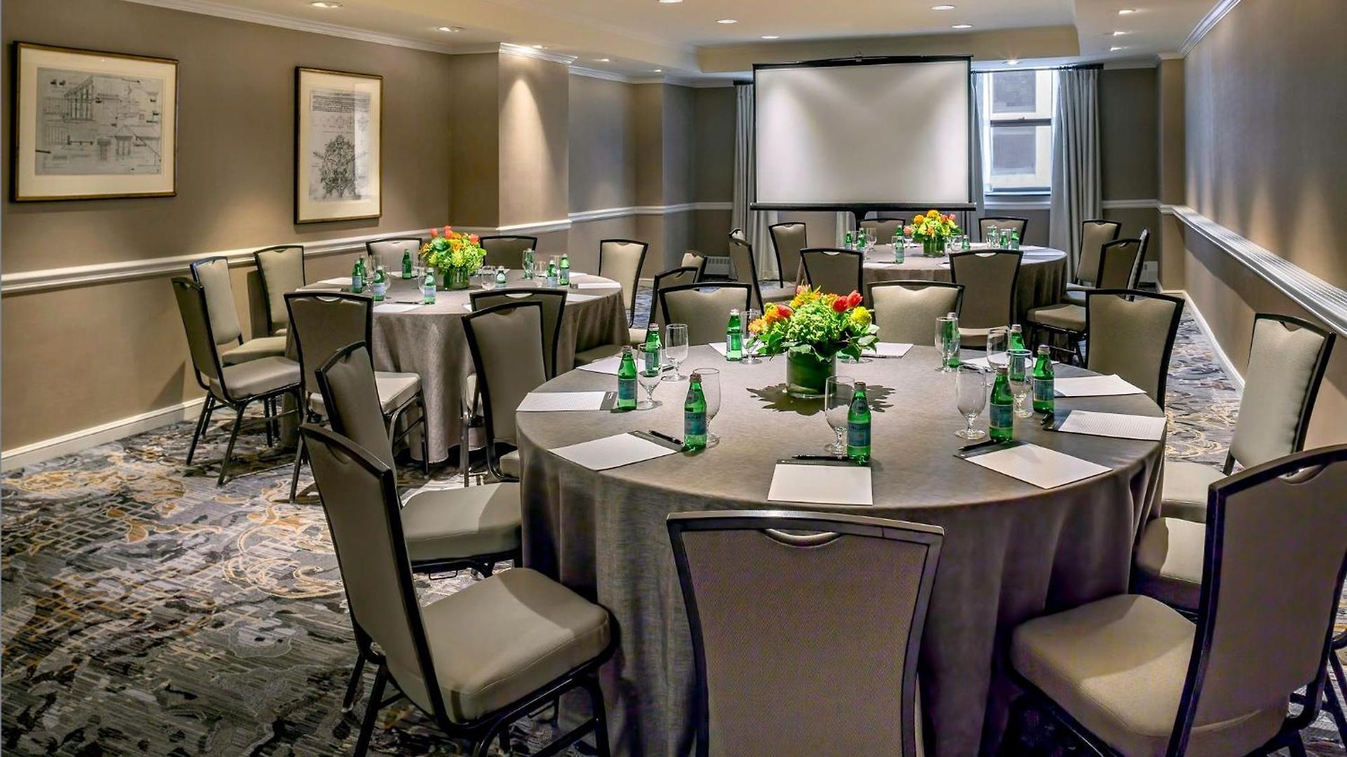 Intercontinental Magnificent Mile By Ihg Hotel 4*