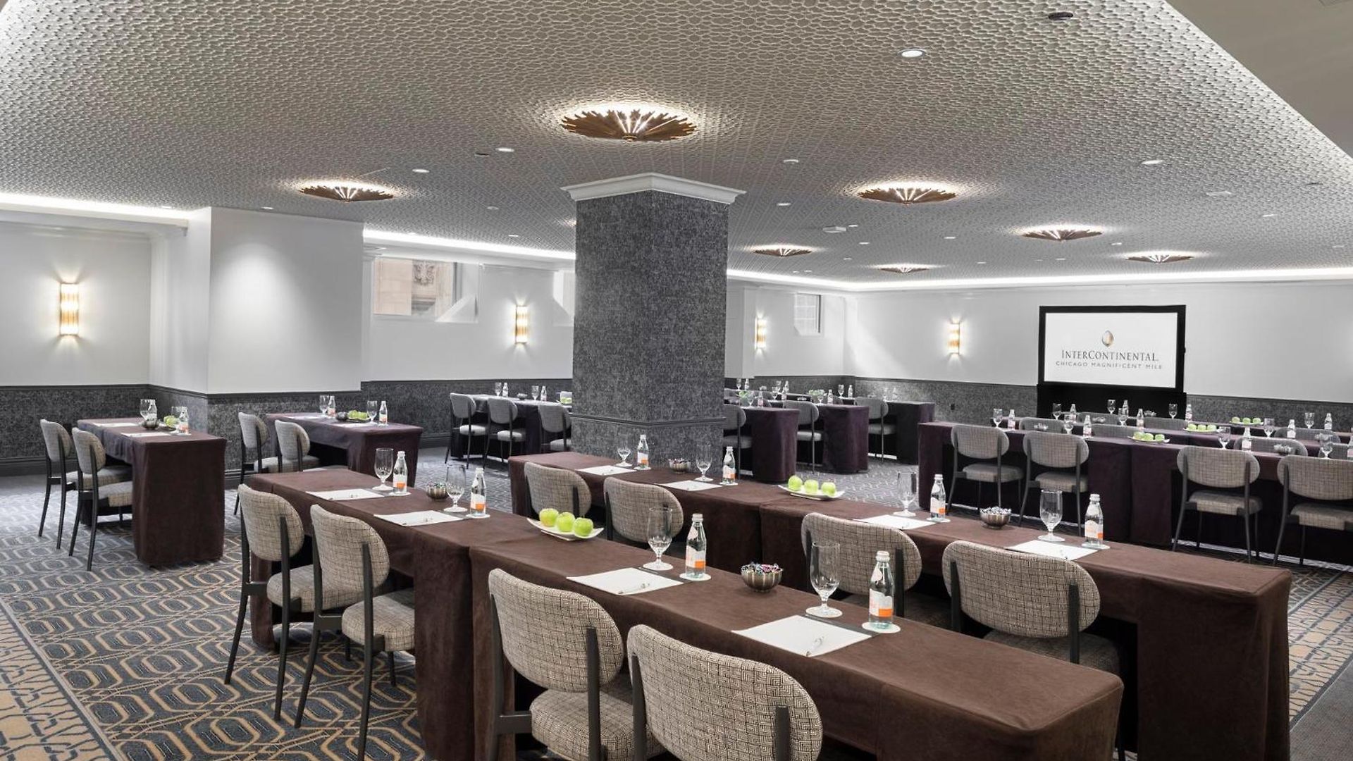 Intercontinental Magnificent Mile By Ihg Hotel 4*