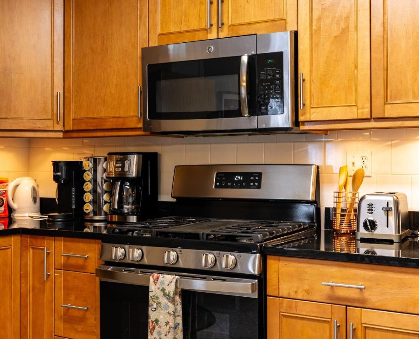 Spacious Row Next Transit Near Downtown W Parking Holiday home *