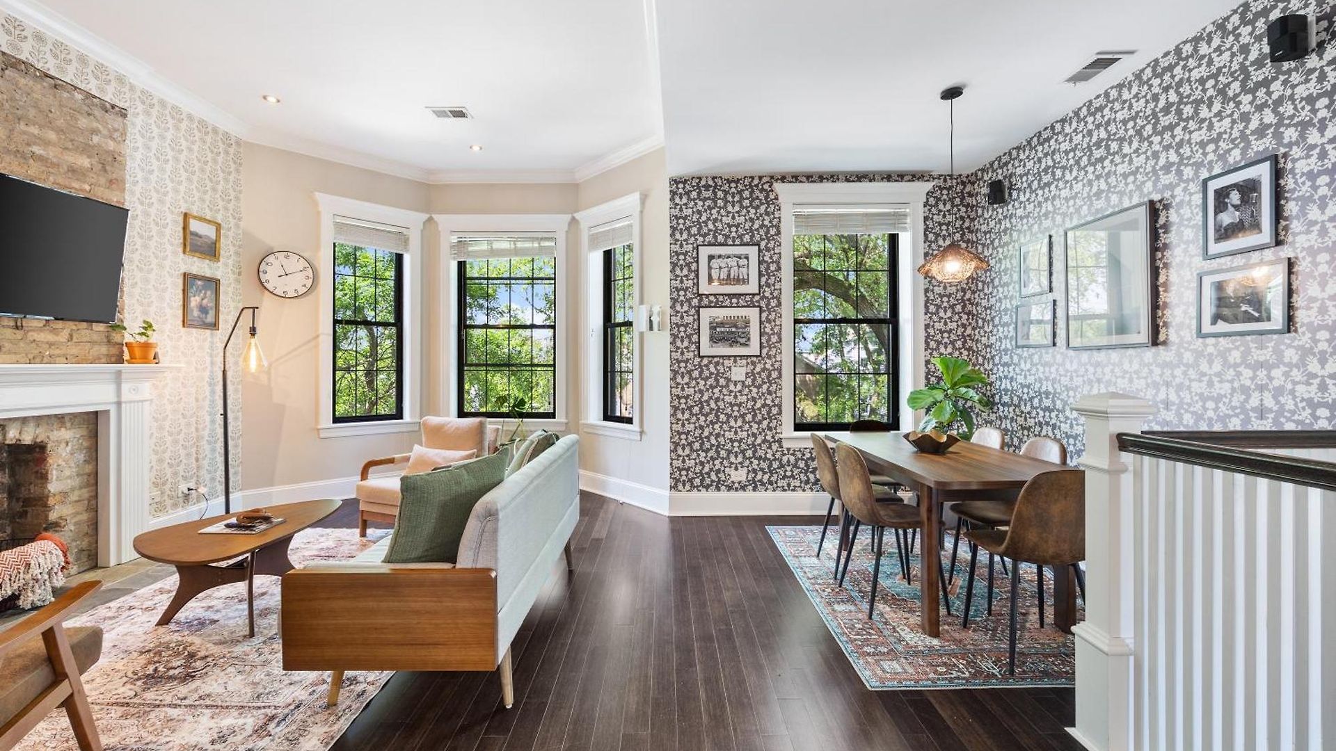 Wrigleyville Apartment