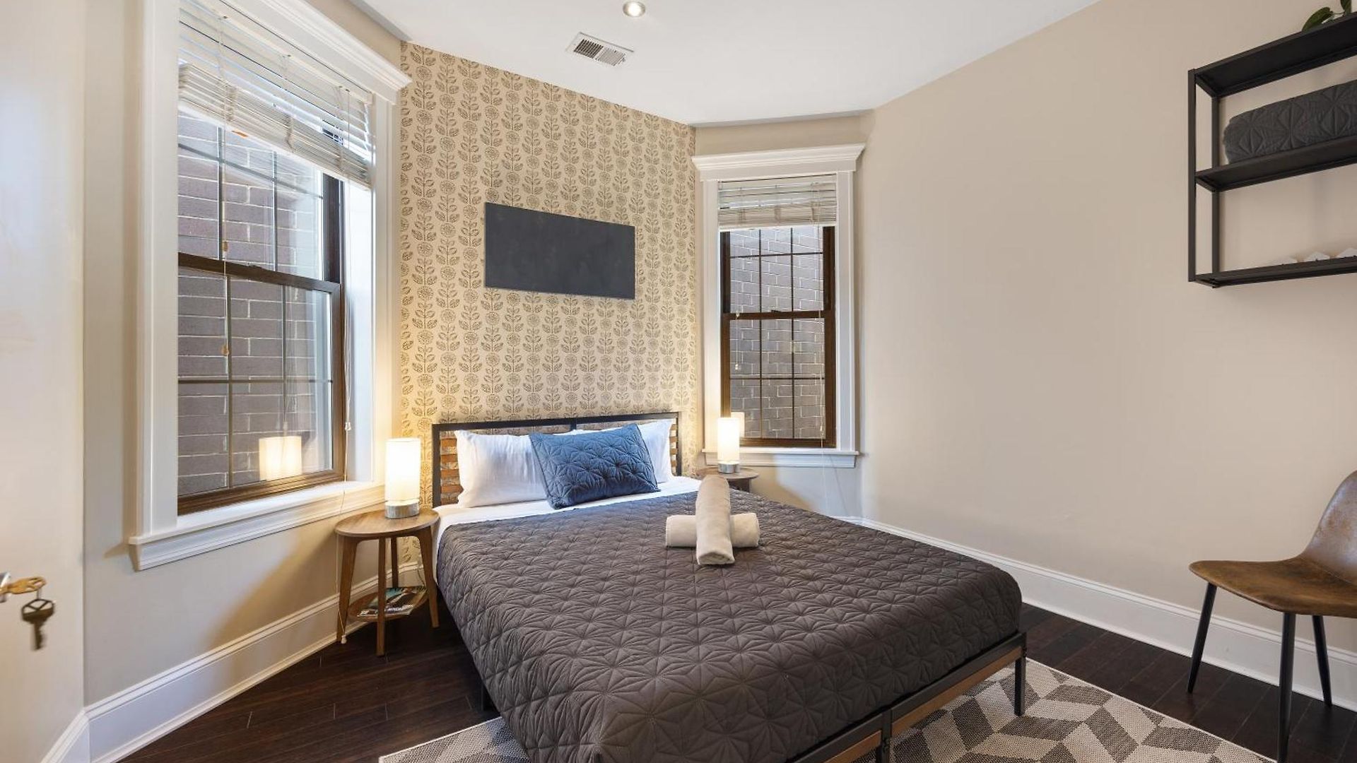 Apartment Wrigleyville Chicago