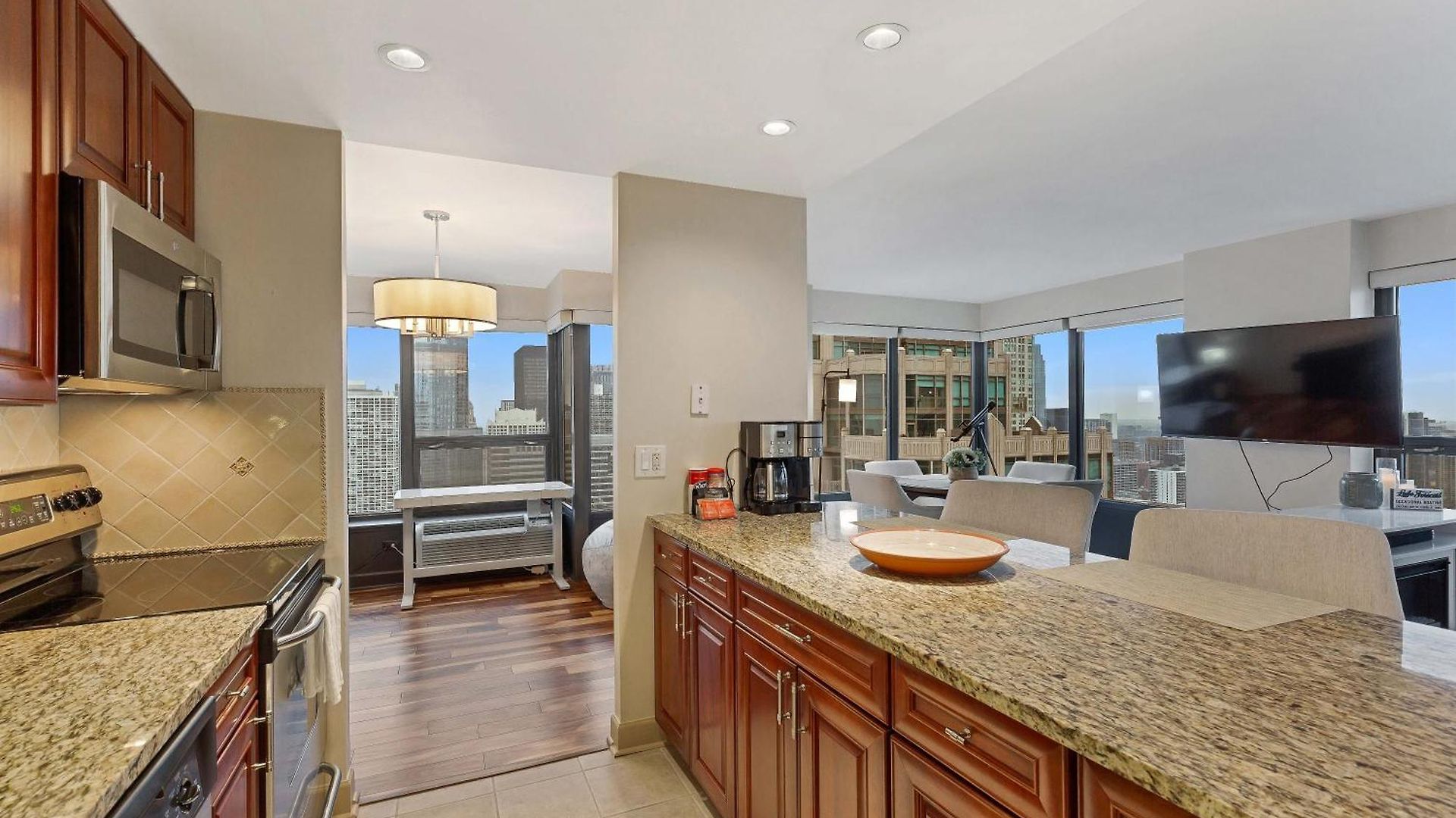 2bd River North With Million Dollar Views!