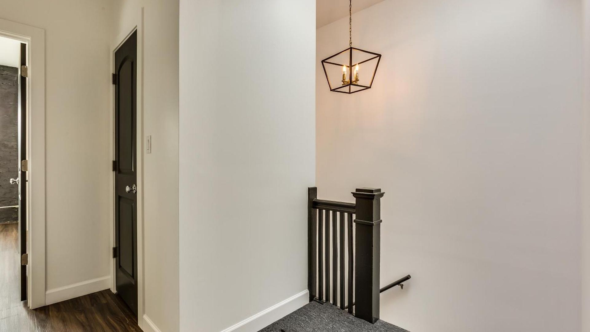 Apartment Pet Friendly And For 7! Large Common Areas To Converse And Connect Apts *