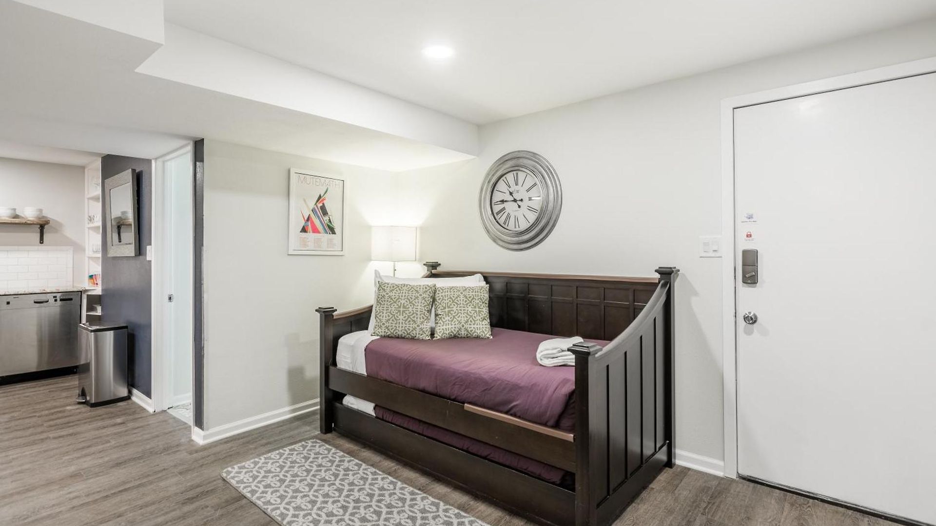 Apartment Adults Only - Walk To The United Center! Modern Touches Surround - Check Out The Open Staircase! Apts *