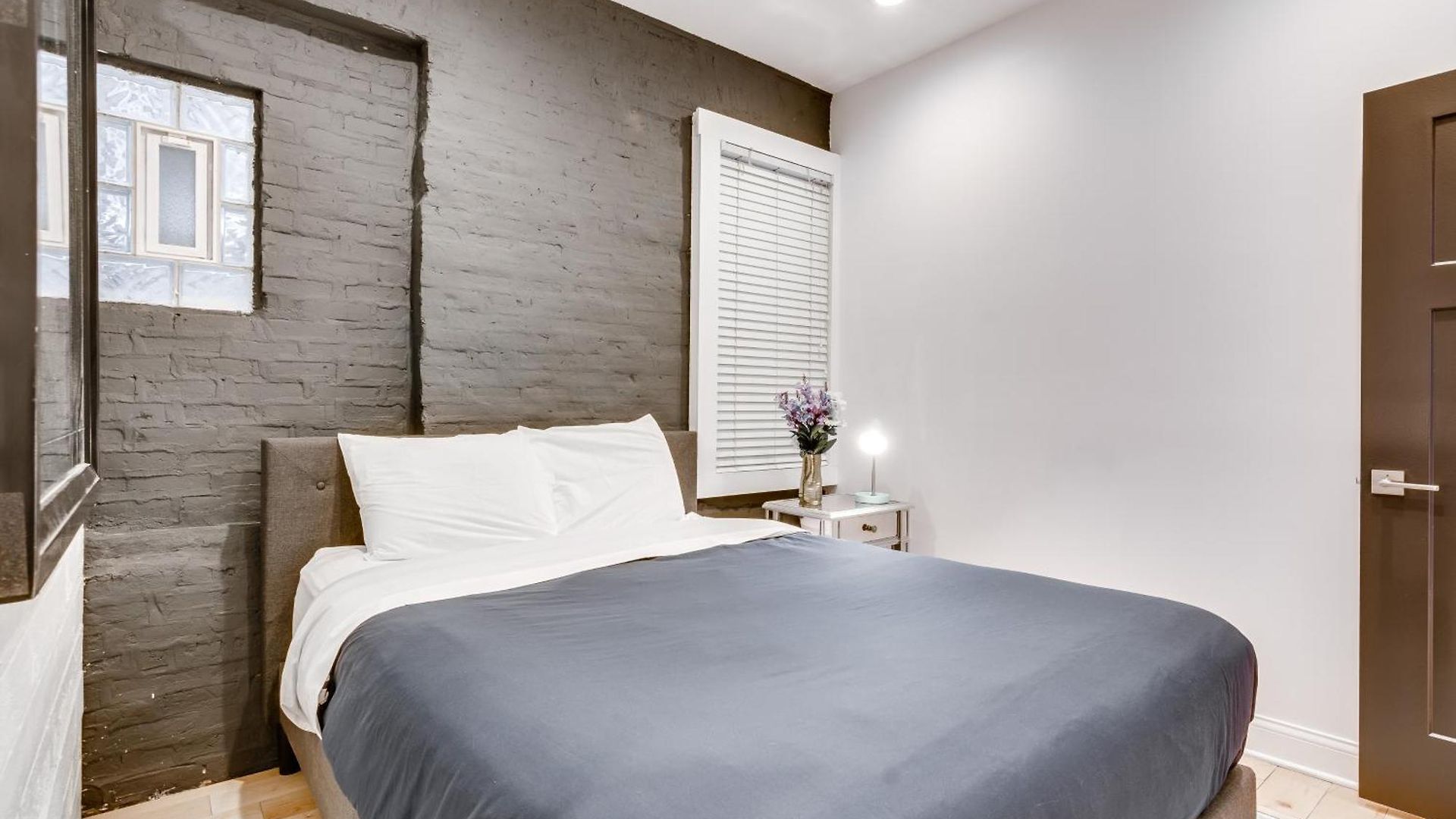 Great 1 Bedroom In West Town Chicago