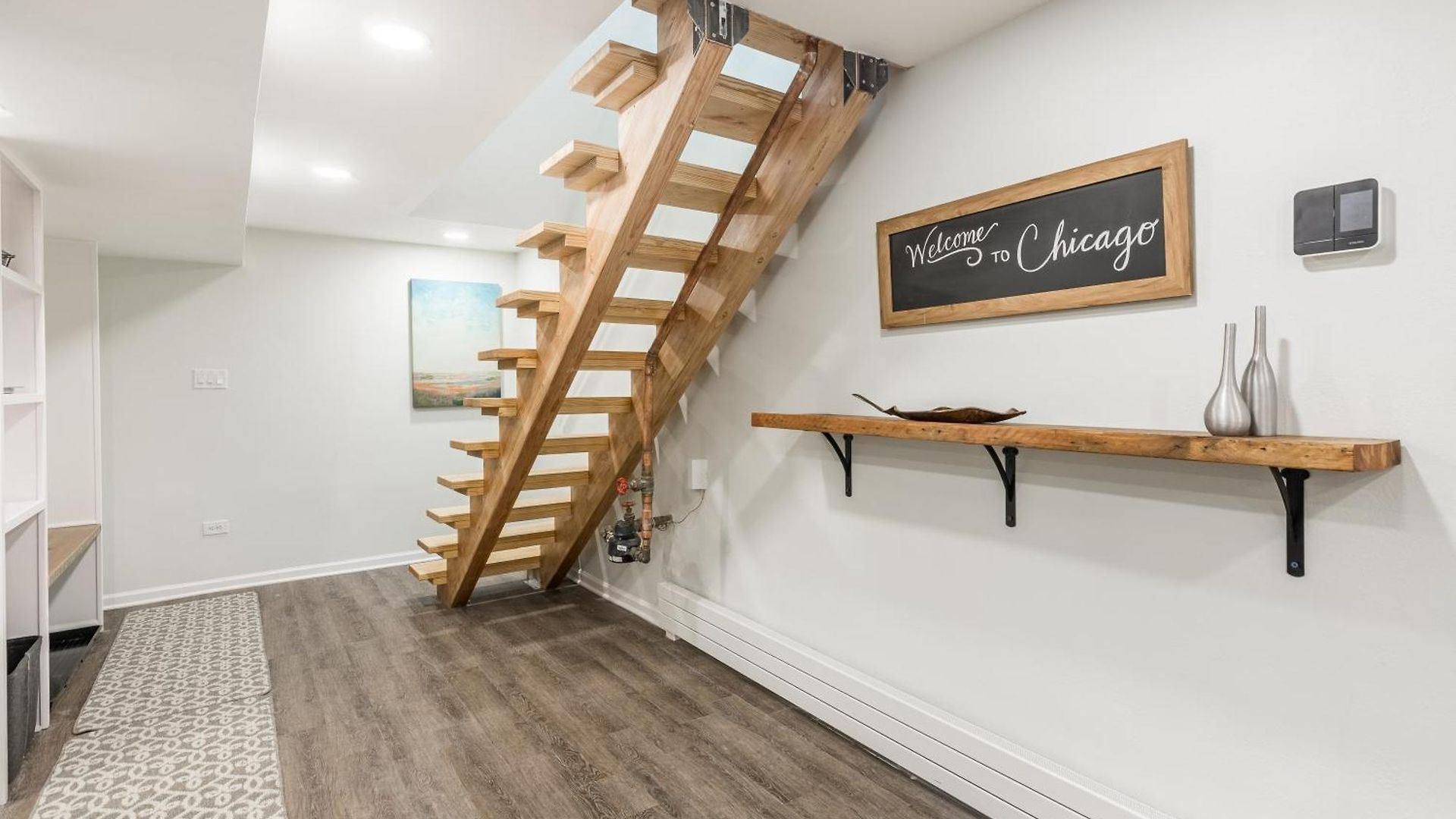 Apartment Adults Only - Walk To The United Center! Modern Touches Surround - Check Out The Open Staircase! Apts Chicago