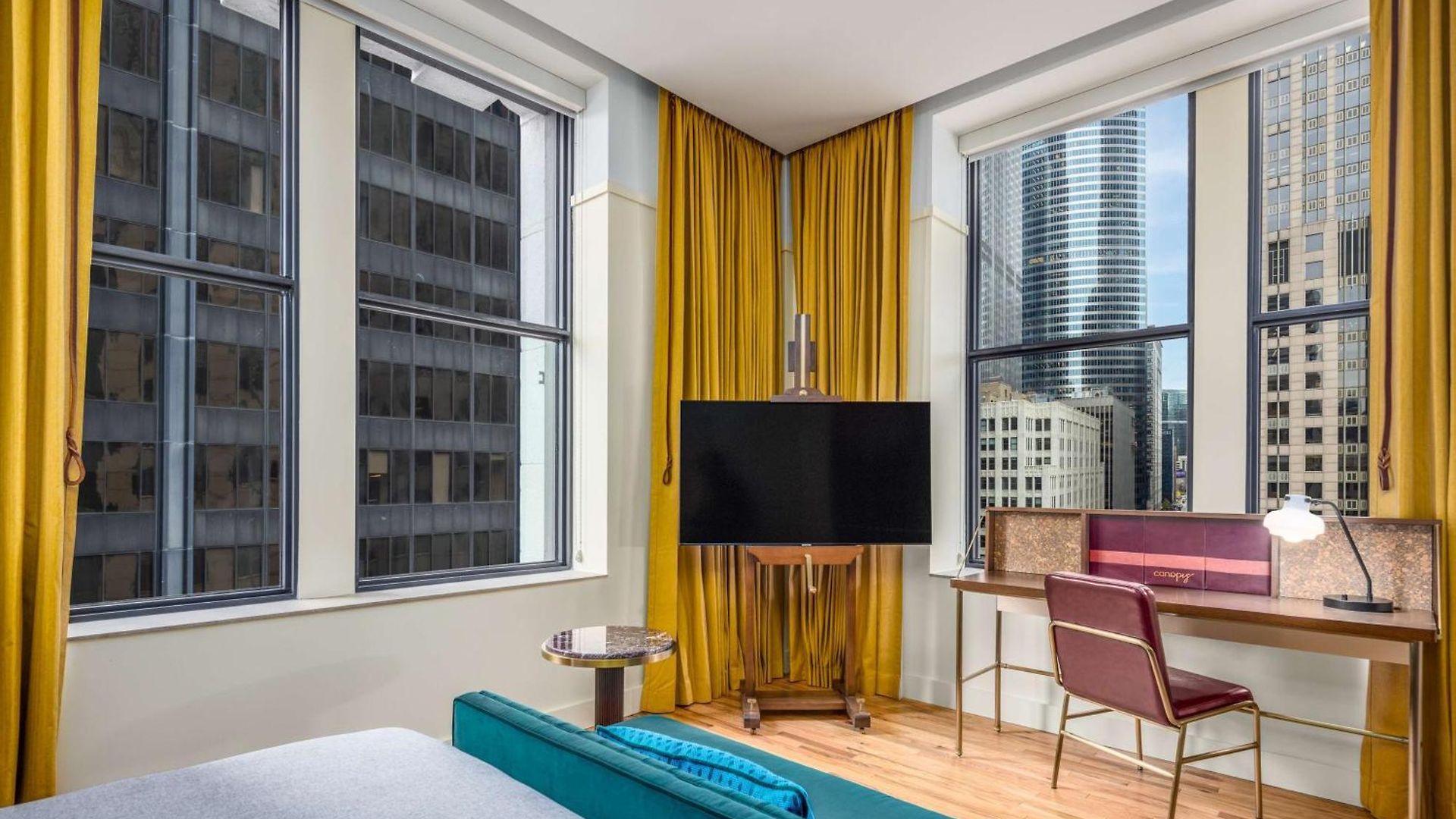 Canopy By Hilton Loop 4*
